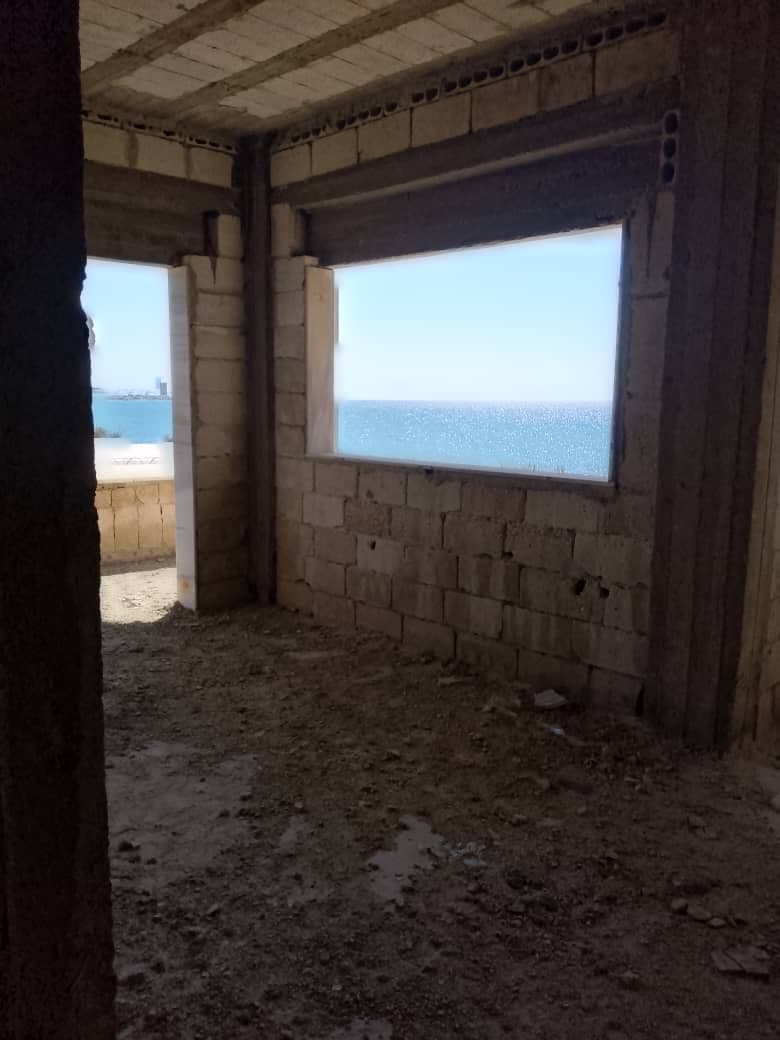 شقة Sea view, Well-ventilated 6 غرف للبيع في المنطار، طرطوس - صورة 6