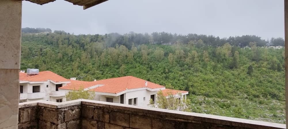 Shell house, Green Title Deed Apartment for Sale in slunfeh, Latakia - 110sqm - Photo 2