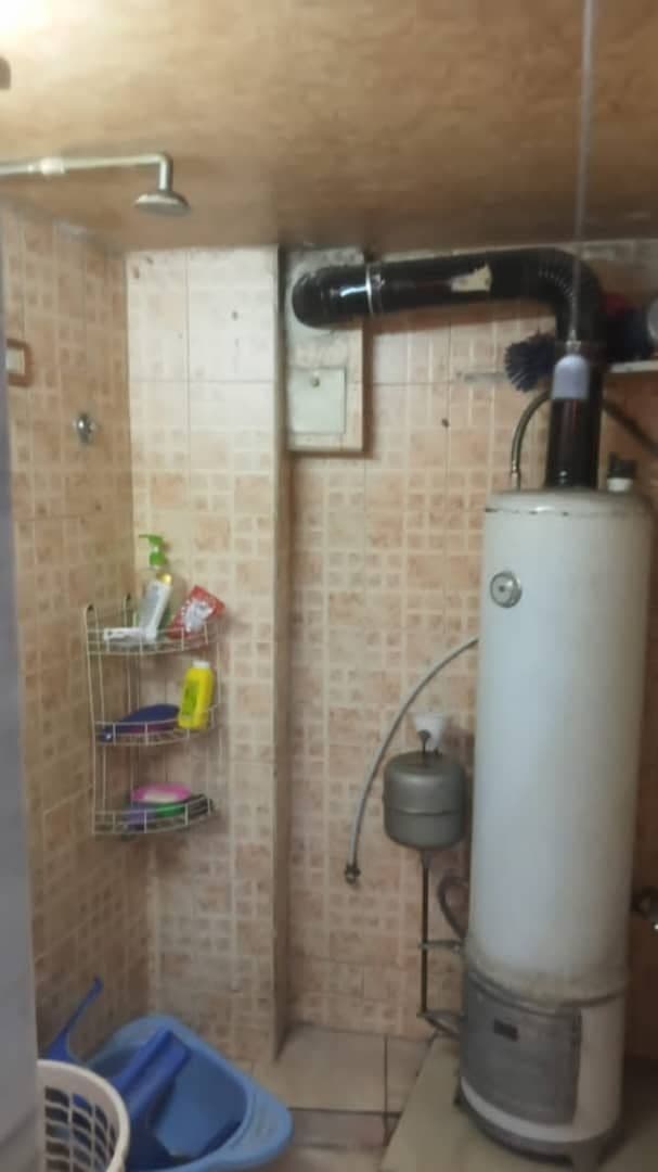 Well-ventilated, Bright Apartment for Sale in Al-Sina'a, Damascus - 80sqm - Photo 4