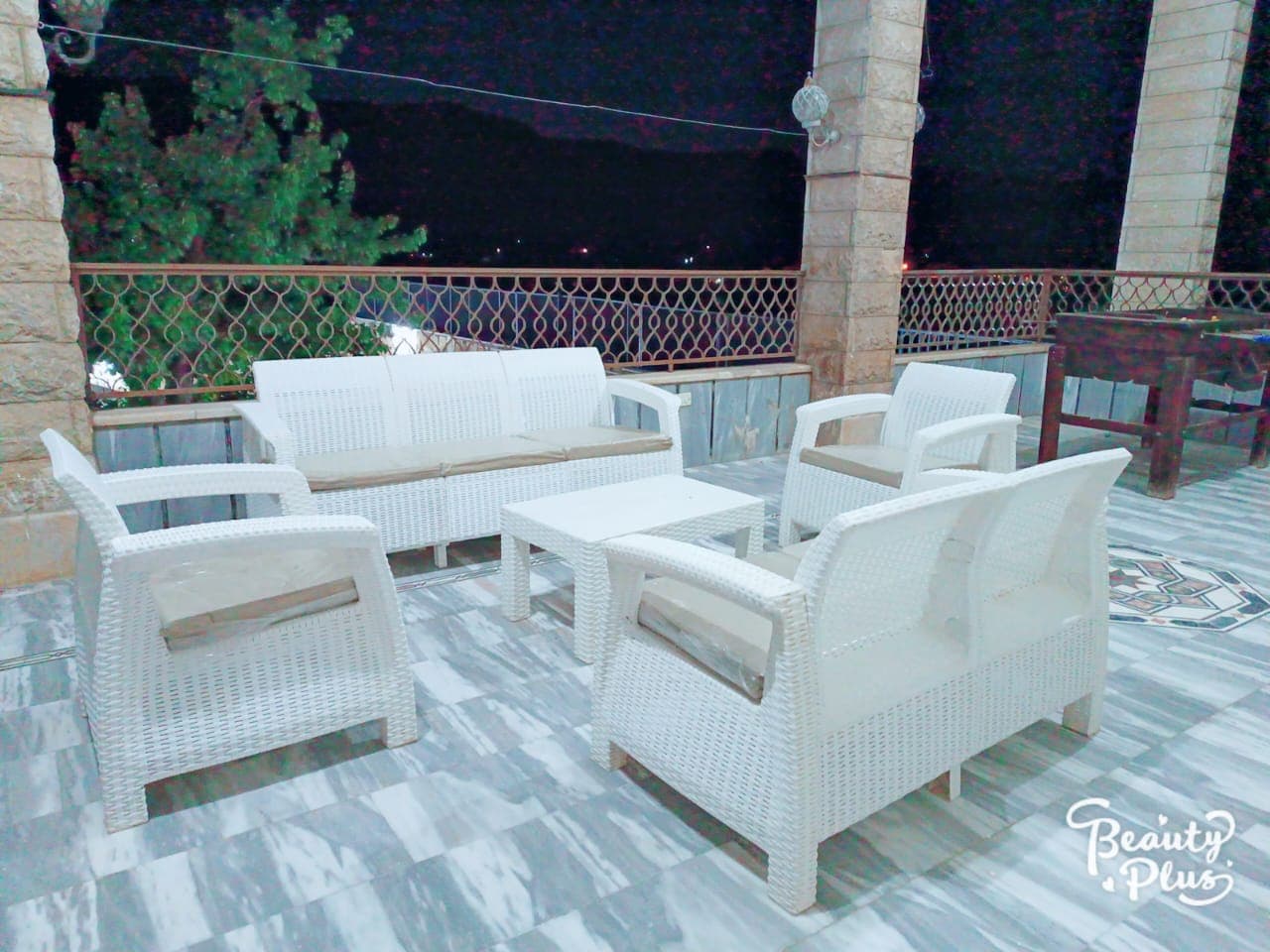 Spacious, Well-ventilated, doublex finishing - Image 3