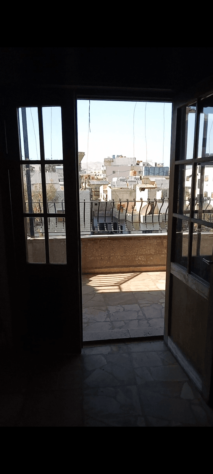 شقة جيد التهوية، مشرق 3 غرف للبيع في جديدة عرطوز البلد، ريف دمشق - 170م² - صورة 3